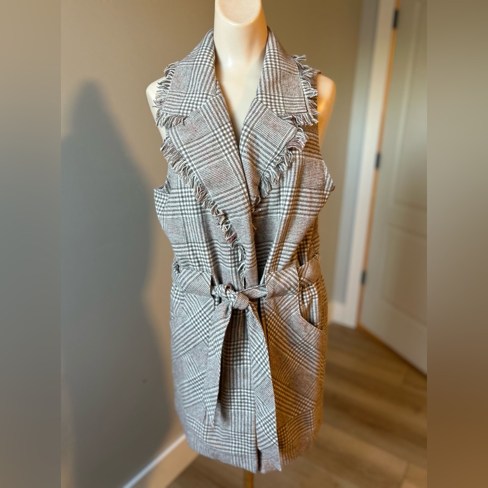 🌶️ Democracy Checkered Fringe Vest. Size Small